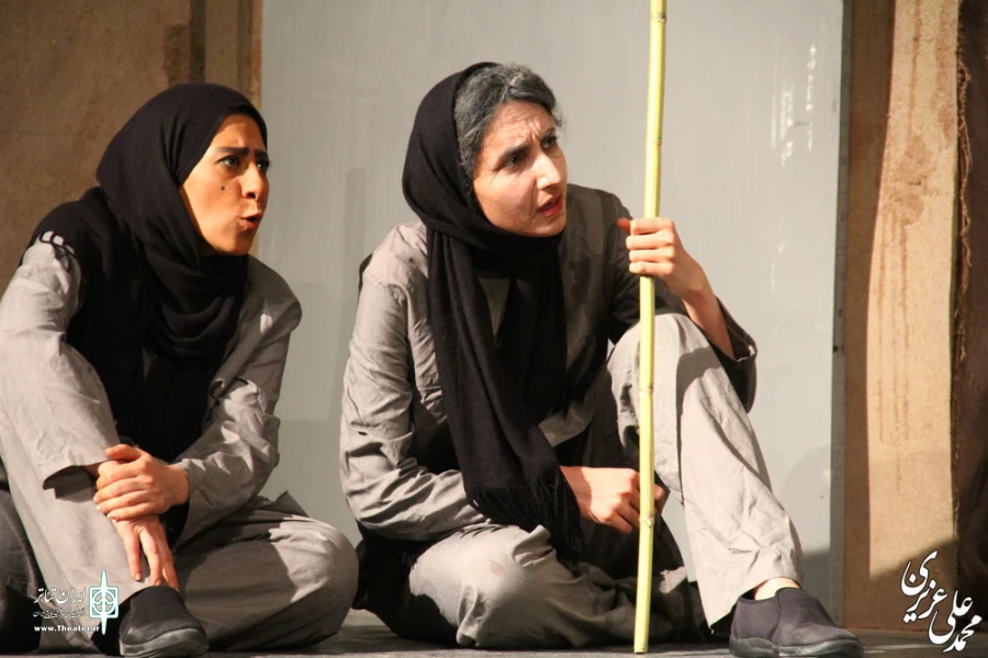 گزارش تصویری نمایش «در جستجوی آفتاب» به کارگردانی فریدون امیرعبداللهیان