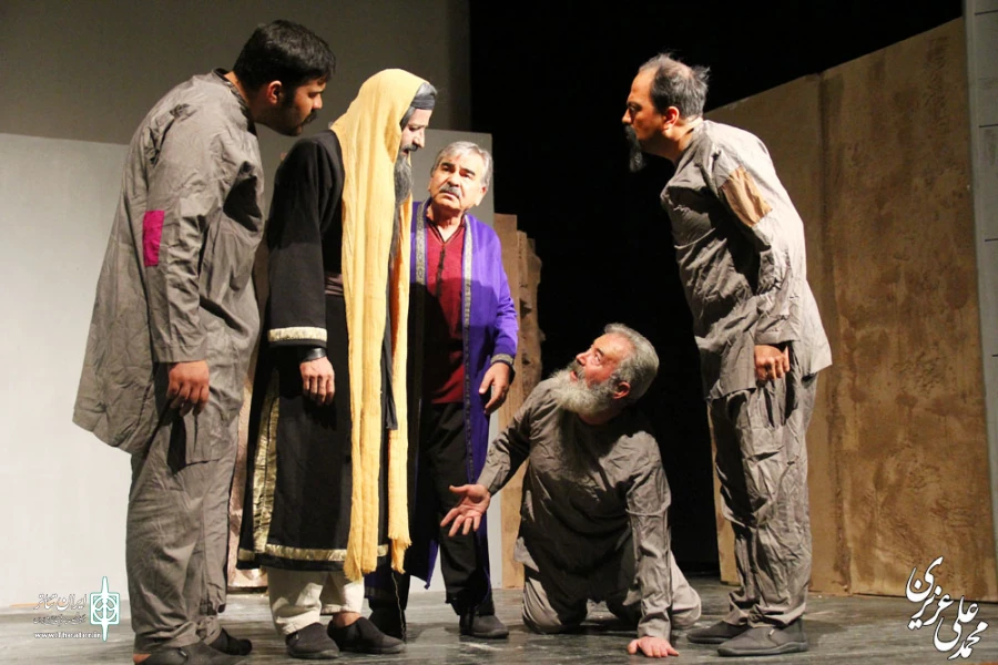 گزارش تصویری نمایش «در جستجوی آفتاب» به کارگردانی فریدون امیرعبداللهیان