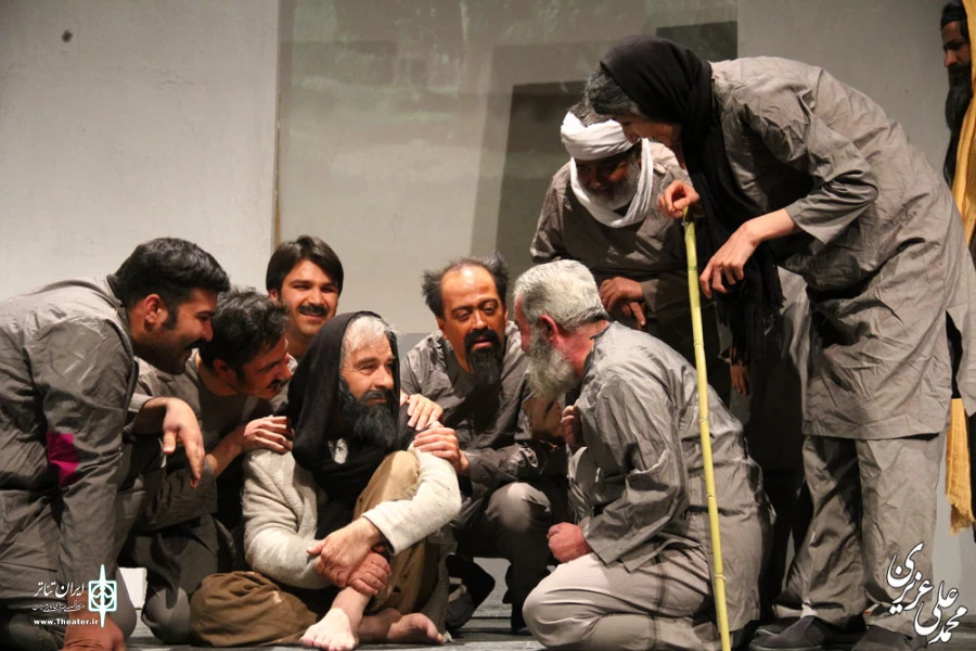 گزارش تصویری نمایش «در جستجوی آفتاب» به کارگردانی فریدون امیرعبداللهیان