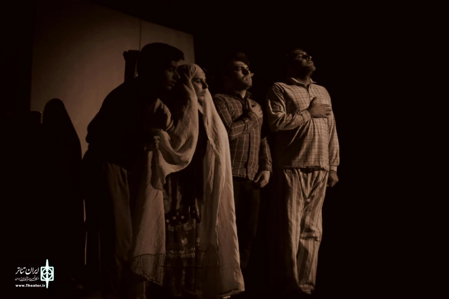 گزارش تصویری نمایش «عکس اتفاق عزیز» به کارگردانی بابک صبوری