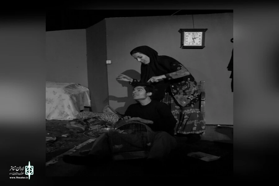 گزارش تصویری نمایش «عکس اتفاق عزیز» به کارگردانی بابک صبوری