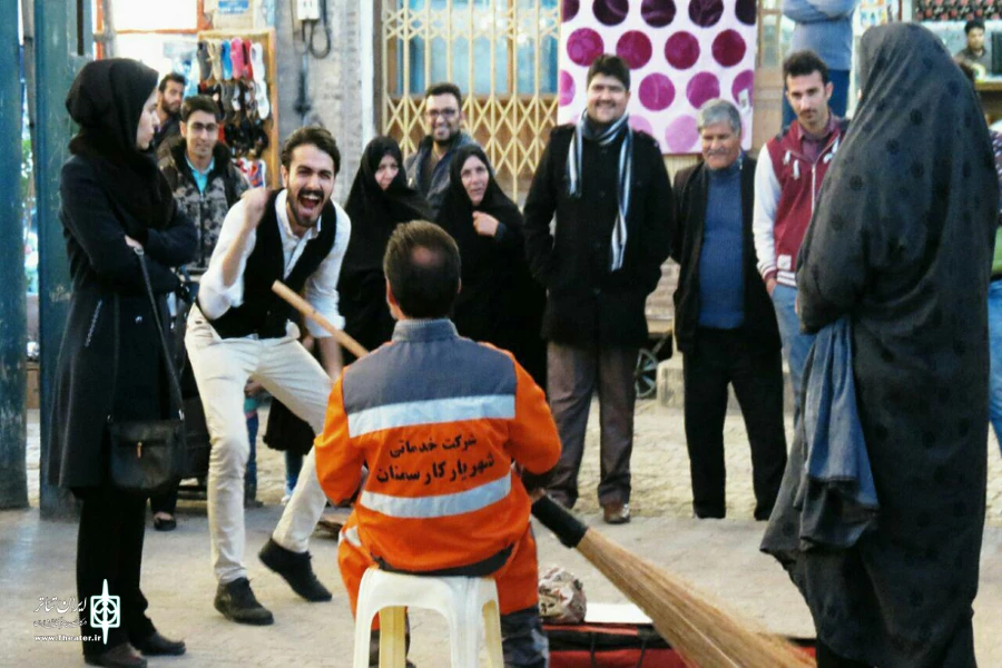 گزارش تصویری نمایش خیابانی «سوء تفاهم»  کاری از پدرام خوئی