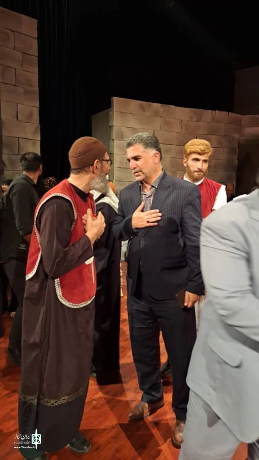 خورشید بر نیزه