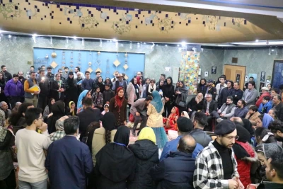 با حضور مدیرکل هنرهای نمایشی

استقبال چشمگیر از جشنواره تئاتر راه ابریشم در سمنان ادامه‌ دارد